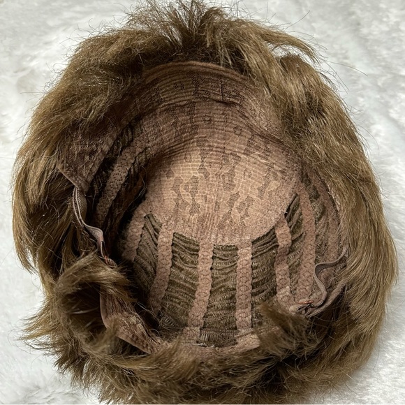 IOB Paula Young Cover Girl Whisper Lite Wig A2182 in Light Golden Brown Average - Picture 7 of 10